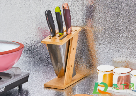 橱柜铝箔贴纸能用多久(橱柜铝箔贴自己怎么贴)