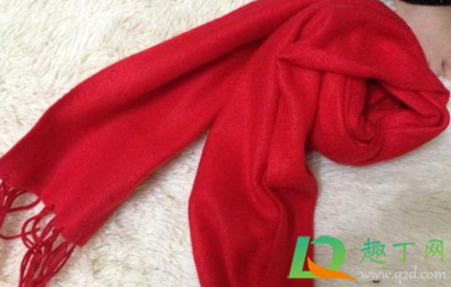 围巾起球正常吗(围巾起球是质量问题吗)