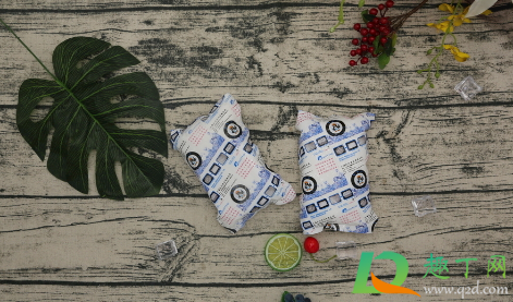 冰袋漏了海鲜还能不能吃(海鲜里面的冰袋要丢弃吗)