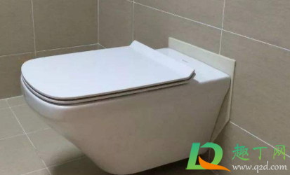 马桶踩在上面会坏吗(马桶踩在上面会破裂吗)