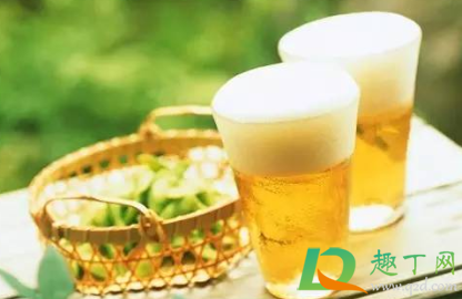 经常喝啤酒是不是肚子容易大(喝啤酒为什么容易肚子大)