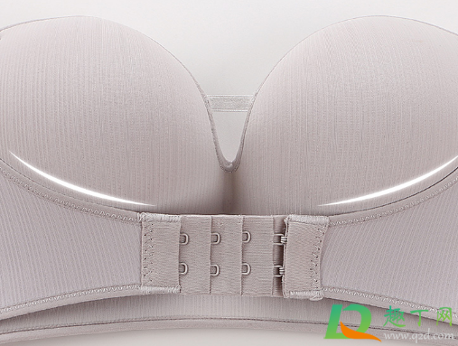 无肩带裹胸下滑怎么办(小胸穿无肩带会下滑) 无肩带裹胸下滑怎么办(小胸穿无肩带会下滑)