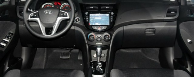 自动档车如何起步(自动挡车怎么起步)