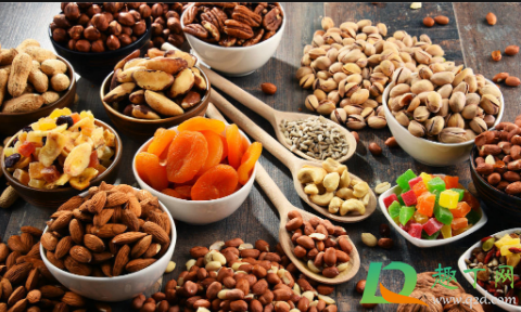 临近保质期的坚果可以吃吗(过了保质期的坚果能吃吗)