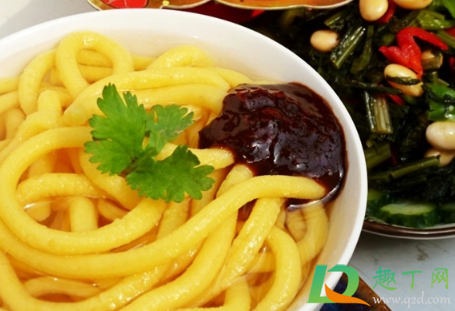 酸汤子中毒什么症状(酸汤子中毒事件症状)