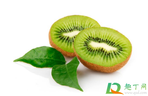 猕猴桃切开有白色絮状物是不是坏了(猕猴桃皮剥开有白色东西)