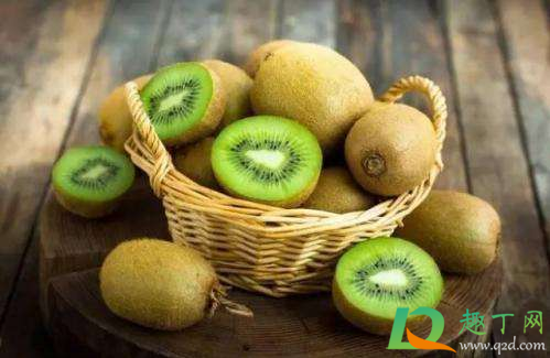 猕猴桃用牙签扎能催熟吗(猕猴桃屁股上插牙签可以催熟吗)
