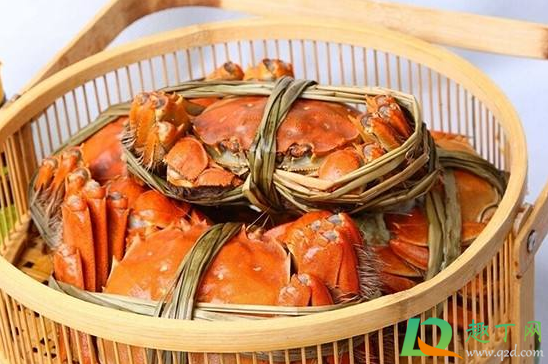 螃蟹蒸久了会变黑吗(螃蟹蒸后发黑还能吃吗)