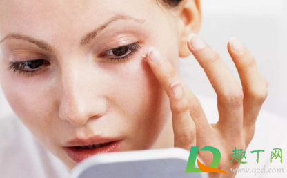 早起眼皮肿怎么消肿(早起眼皮肿怎么消除)