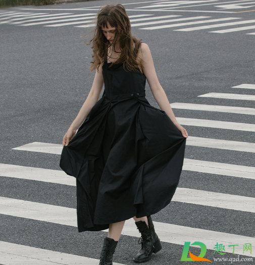 背带裙背带断了还能穿不(背带裤背带断了)