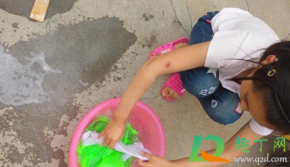 衣服柴油该怎么样洗掉(怎么样能把衣服上的柴油洗掉) 衣服柴油该怎么样洗掉(怎么样能把衣服上的柴油洗掉)