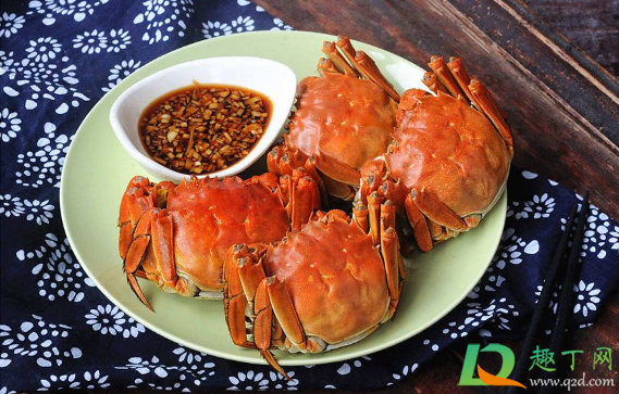 蒸大闸蟹水开后要关小火吗(蒸大闸蟹一直用大火吗)