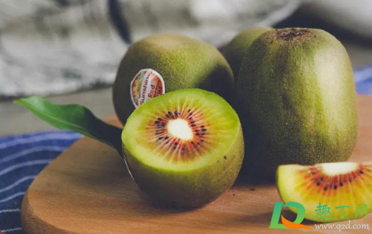 猕猴桃熟到什么程度不能吃(猕猴桃感觉太熟了可以吃吗)