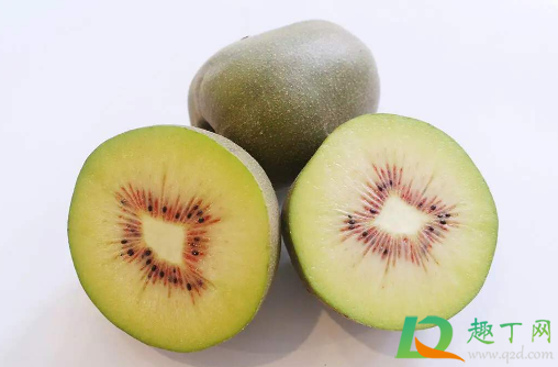 猕猴桃切开有白色絮状物是不是坏了(猕猴桃皮剥开有白色东西)