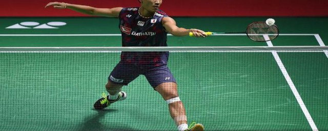 羽毛球后场球接法(羽毛球接发后场球)