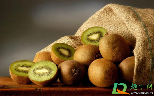 猕猴桃生的和熟的vc一样吗(熟了的猕猴桃还有维C吗)