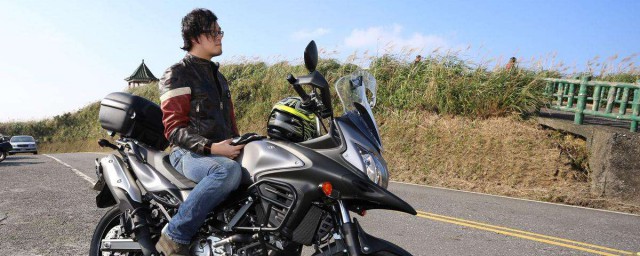 摩托车漏气维修方法(摩托车发动机漏气怎么修)