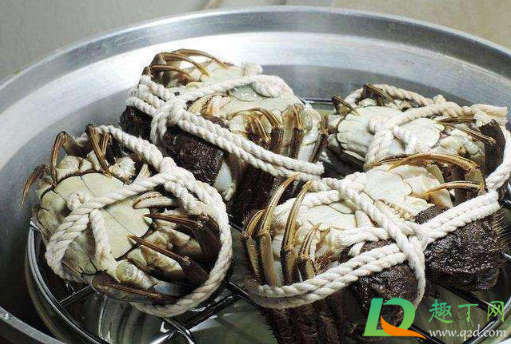 螃蟹蒸久了会变黑吗(螃蟹蒸后发黑还能吃吗)