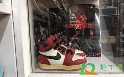 球鞋鞋底粉化可以换底吗(足球鞋底可以换吗)