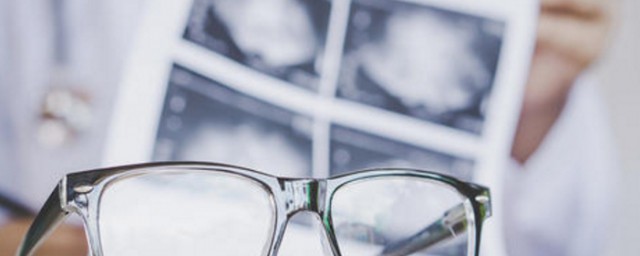 眼睛模糊的处理方法(眼睛模糊的治疗方法)