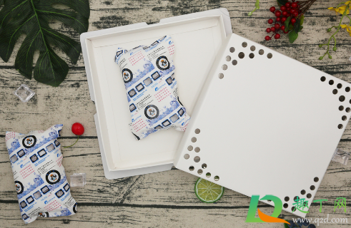 冰袋漏了海鲜还能不能吃(海鲜里面的冰袋要丢弃吗)