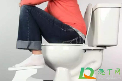 马桶踩在上面会坏吗(马桶踩在上面会破裂吗)