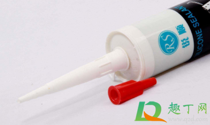 玻璃上的玻璃胶怎么清洗(玻璃上的胶怎样清洗) 玻璃上的玻璃胶怎么清洗(玻璃上的胶怎样清洗)