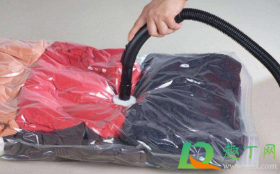 抽真空的衣服拆出来会皱吗(真空袋会把衣服弄皱吗) 抽真空的衣服拆出来会皱吗(真空袋会把衣服弄皱吗)