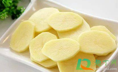 针眼青紫用土豆贴多久(打针青紫可以用土豆片敷吗) 针眼青紫用土豆贴多久(打针青紫可以用土豆片敷吗)