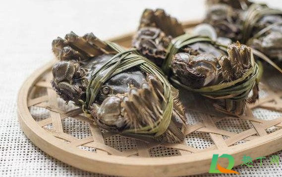 螃蟹是先洗后绑还是先绑后洗(绑好螃蟹怎么洗才干净)