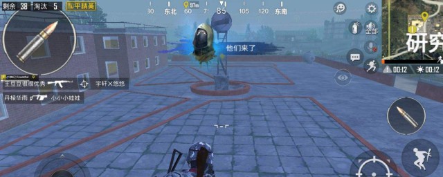 和平精英上房顶的方法(和平精英怎么利用门上房顶)