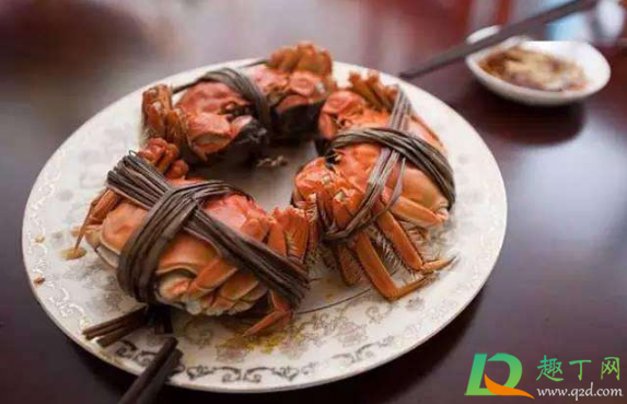 蒸大闸蟹黄酒什么时候放(蒸螃蟹什么时候放黄酒)