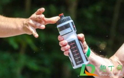 手脚爱出汗有什么好方法(手脚爱出汗怎么回事怎么治) 手脚爱出汗有什么好方法(手脚爱出汗怎么回事怎么治)