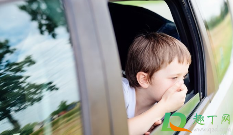 晕车跟车里的味道有关吗(晕车是因为车内有味)
