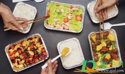 外卖的塑料饭盒可以加热吗(外卖餐盒可以直接加热吗)