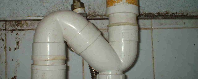 下水道冻住了有什么好办法(下水道冻住了如何疏通)