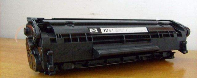 怎么给打印机换碳粉(彩色打印机怎么换碳粉)