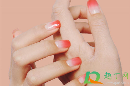 指甲盖翻了多久能长出新的(指甲盖翻了一半好久能长出来) 指甲盖翻了多久能长出新的(指甲盖翻了一半好久能长出来)