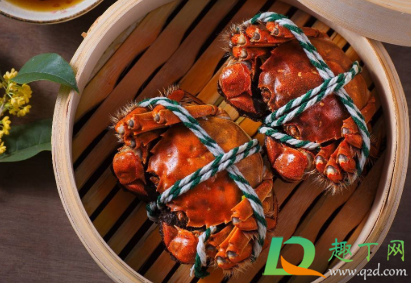 冷藏大闸蟹死了能不能吃了(大闸蟹死了放在冰箱冷冻后可以吃吗)