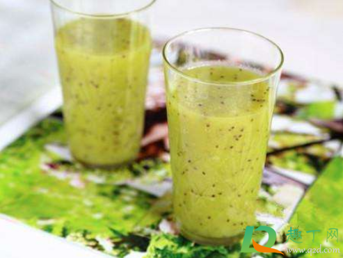 猕猴桃加牛奶榨汁为什么是苦的(猕猴桃可以和牛奶一起榨出来是苦的)