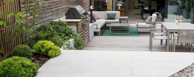 这四种都是不相上下的都很合适(不相上下的意思)