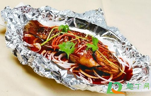 烤箱锡纸需要扎洞吗(锡纸包着烤肉需要扎洞吗)