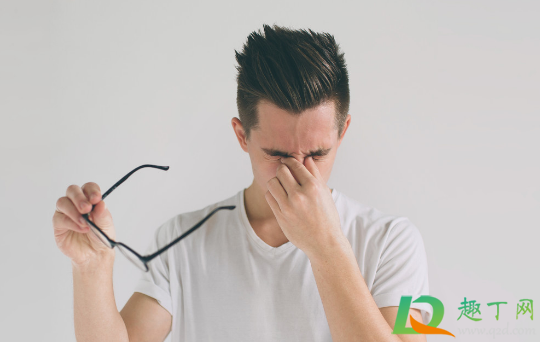 眼睛散光是怎么回事(散光是怎么造成的)