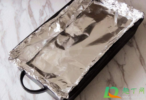 烤箱锡纸要包多少层(烤箱锡纸要不要全部包起来)