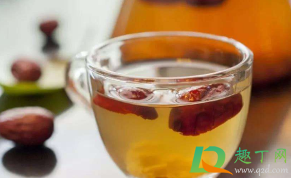 蜂蜜水多少度水冲(蜂蜜水用多少度水冲) 蜂蜜水多少度水冲(蜂蜜水用多少度水冲)