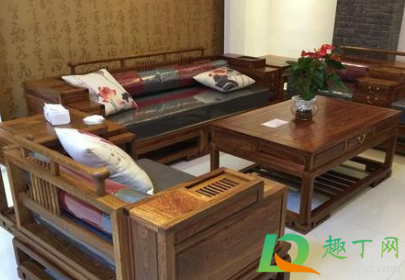 家具打蜡能上油漆吗(家具打蜡好还是上清漆)