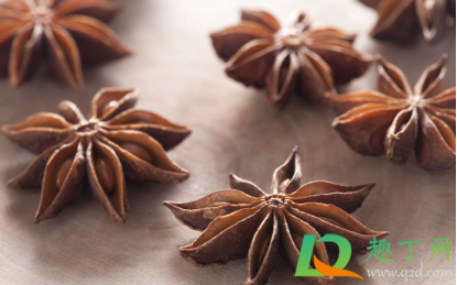 怎样辨别八角是否熏过硫磺(硫磺熏制八角) 怎样辨别八角是否熏过硫磺(硫磺熏制八角)