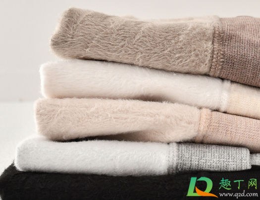 秋裤怎么穿不容易被看见(穿秋裤怎么了)