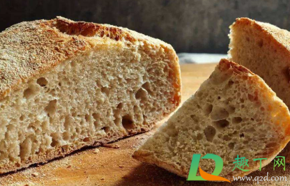 为什么烤面包不松软(烤面包不软是怎么回事)