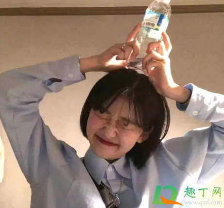 刘海一天就油了正常吗(刘海半天就油)